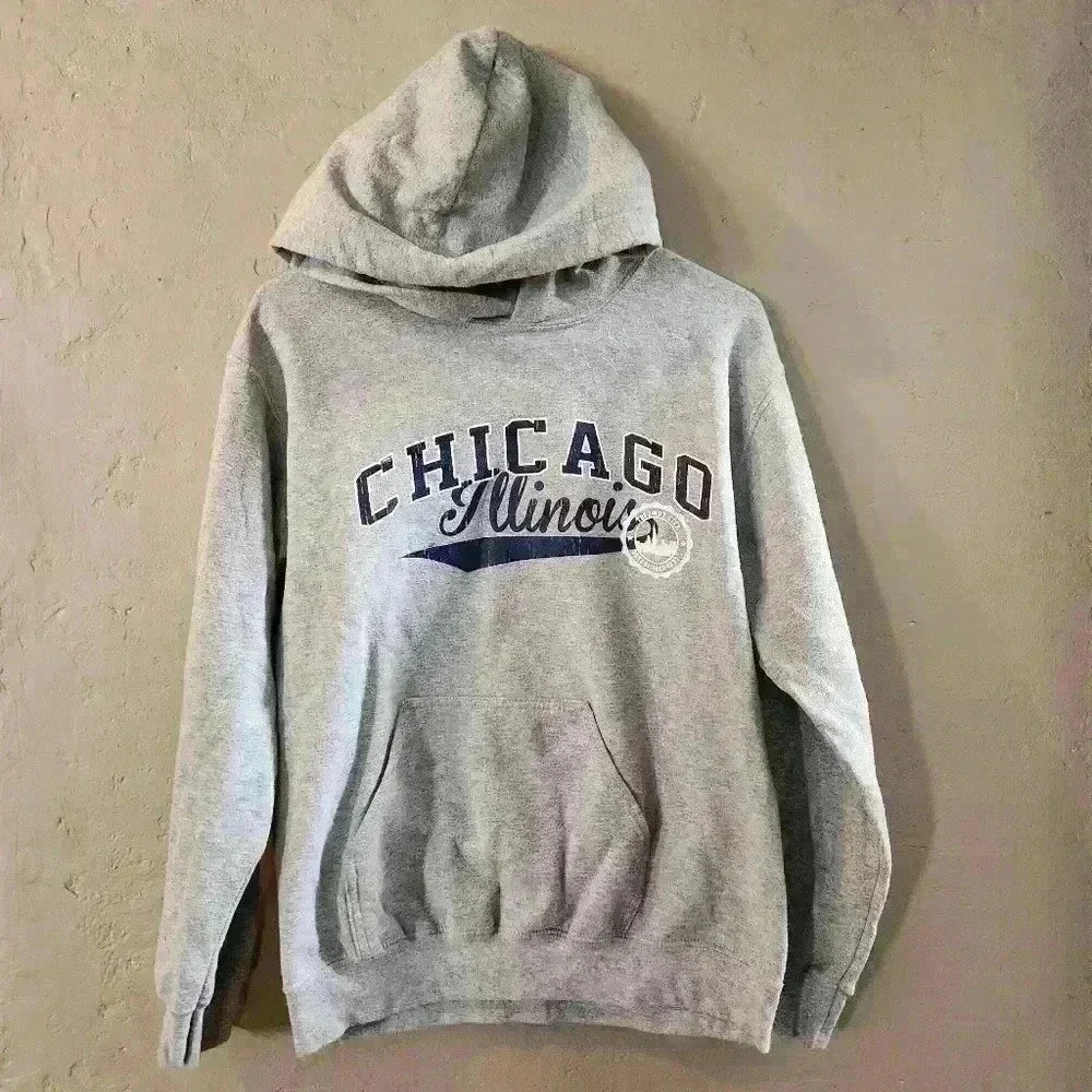 Gildan Chicago Illinois hoodie sweatshirt women's size small/medium grey